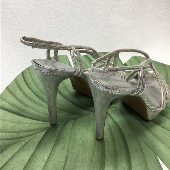 Gianni Bini Beautiful Silver Heels - Picture 8 of 10
